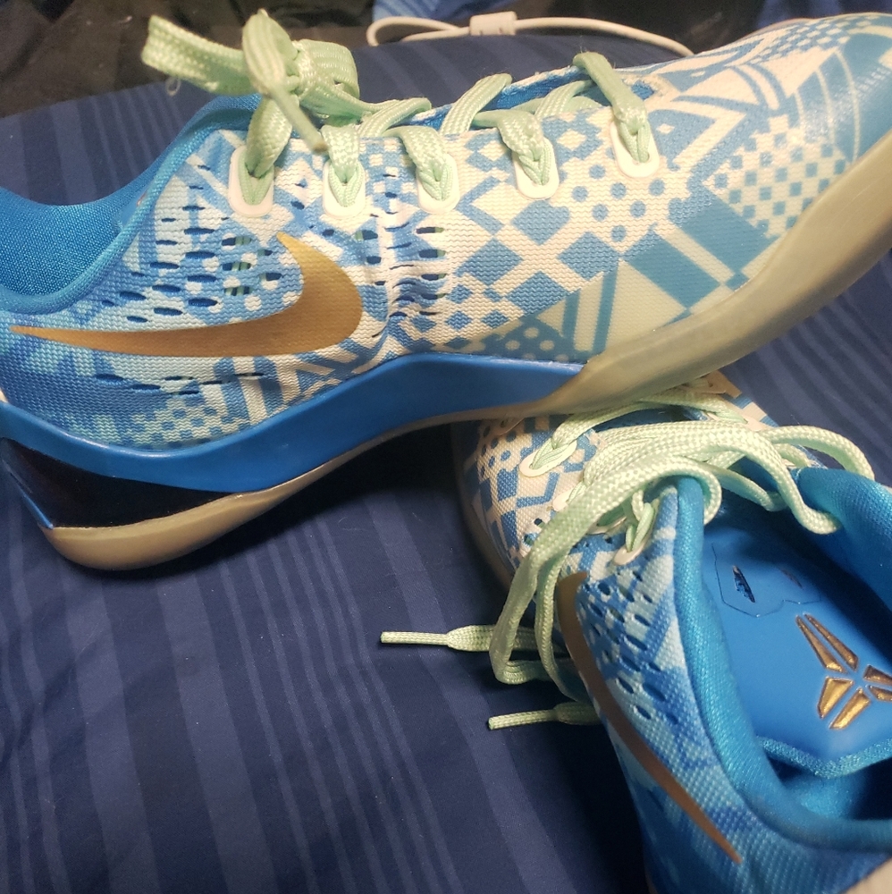 Nike Kobe 9 EM LowHyper Cobalt